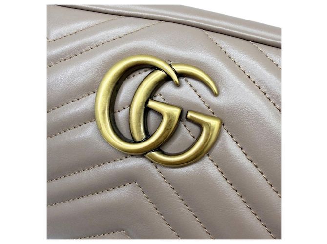 Gucci GG Marmont Small gesteppte Leder-Schultertasche mit Kette Beige - Ansicht 11