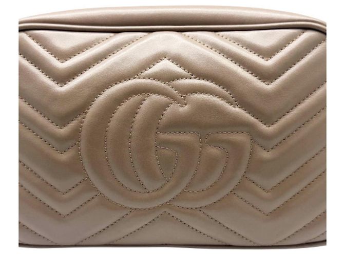 Gucci GG Marmont Small gesteppte Leder-Schultertasche mit Kette Beige - Ansicht 3