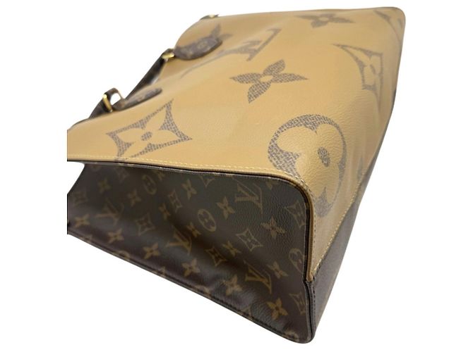 Borsa Tote Louis Vuitton Monogram Giant Reverse OnTheGo MM Marrone - vista 6