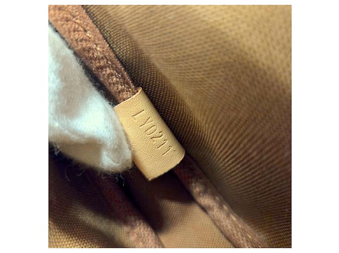Borsa Louis Vuitton Multi Pochette Accessoires Marrone - vista 13