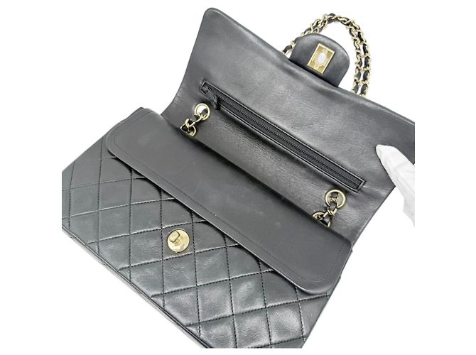 Borsa a tracolla Chanel Double Flap in pelle d'agnello nera con catena Nero - vista 13