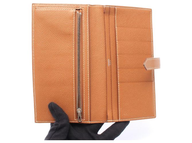 Hermès Cartera larga bi-fold Hermes Bearn Soufflé Gold Castaño - vista 3