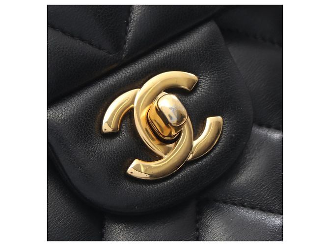 Borsa a tracolla Chanel Matelassé Double Flap Nero - vista 14