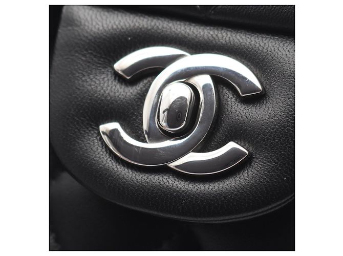 Borsa a tracolla Chanel Matelassé Double Flap Nero - vista 9
