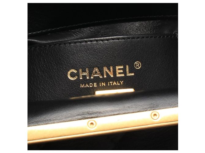 Borsa a tracolla Chanel Matelassé Black Nero - vista 4