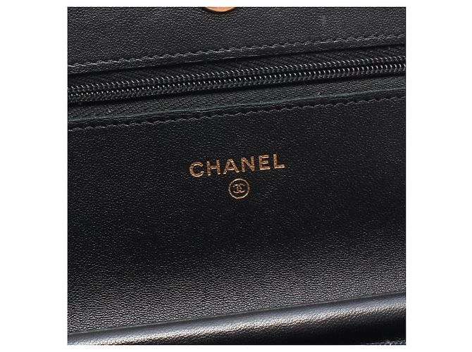 Borsa a tracolla Chanel Matelassé in pelle d'agnello nera Nero - vista 4