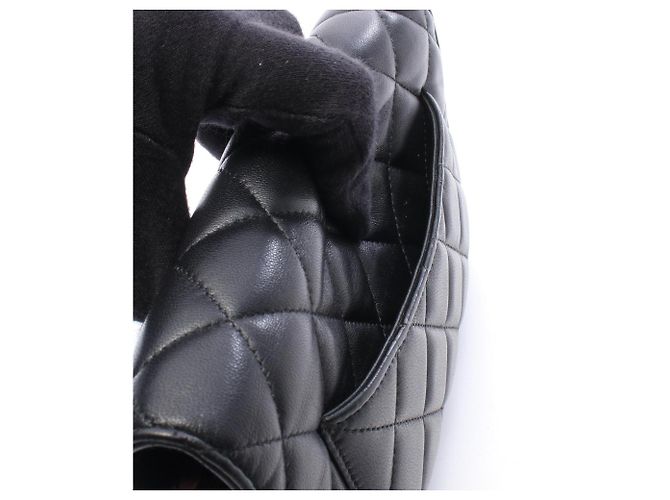 Borsa a tracolla Chanel Matelassé in pelle d'agnello nera Nero - vista 6