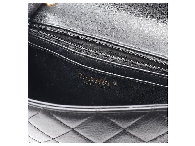 Borsa a tracolla Chanel Matelassé in pelle nera Nero - vista 10