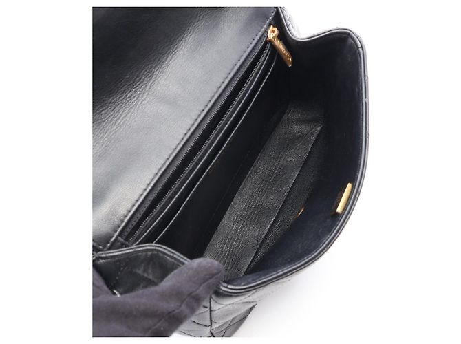 Borsa a tracolla Chanel Matelassé in pelle nera Nero - vista 3
