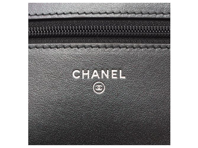 Borsa a tracolla Chanel in pelle matelassé Nero - vista 4