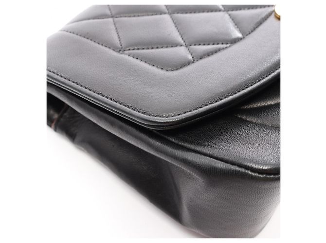 Borsa a tracolla Chanel Matelassé Diana Flap Nero - vista 11
