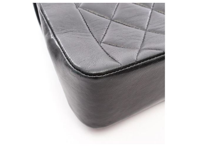 Borsa a tracolla Chanel Matelassé Diana Flap Nero - vista 12