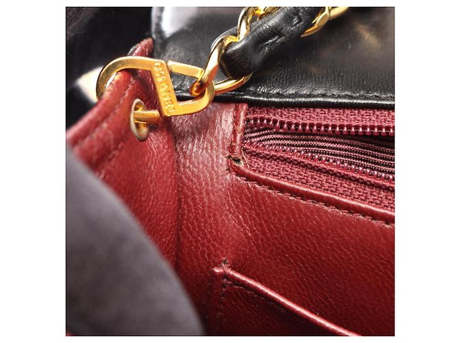 Borsa a tracolla Chanel Matelassé Diana Flap Nero - vista 7