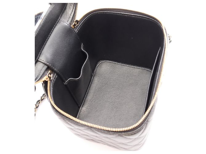 Chanel Matelassé Vanity Bag Schwarz - Ansicht 3