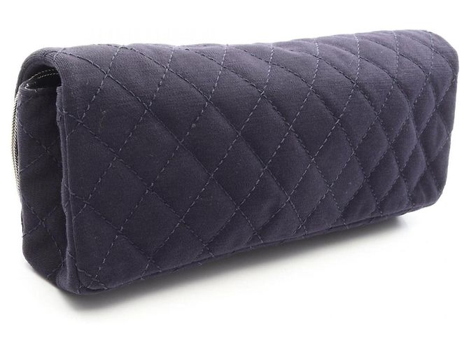Borsa a tracolla Chanel Matelassé Union Jack Blu navy - vista 2