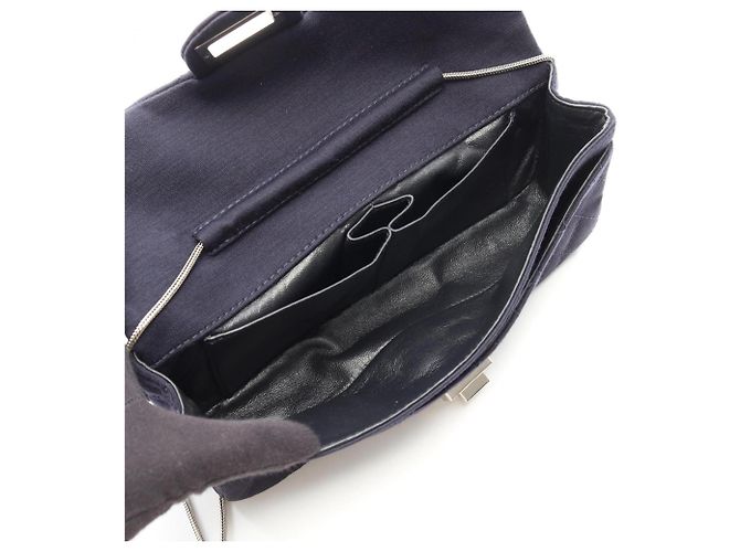 Borsa a tracolla Chanel Matelassé Union Jack Blu navy - vista 3
