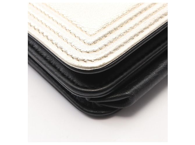 Sac à épaule Chanel Boy Noir - vue 10