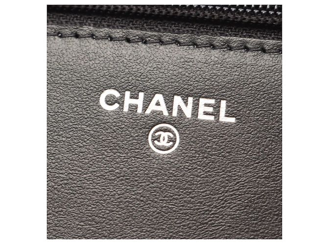 Borsa a tracolla Chanel Boy Matelassé Nero - vista 4