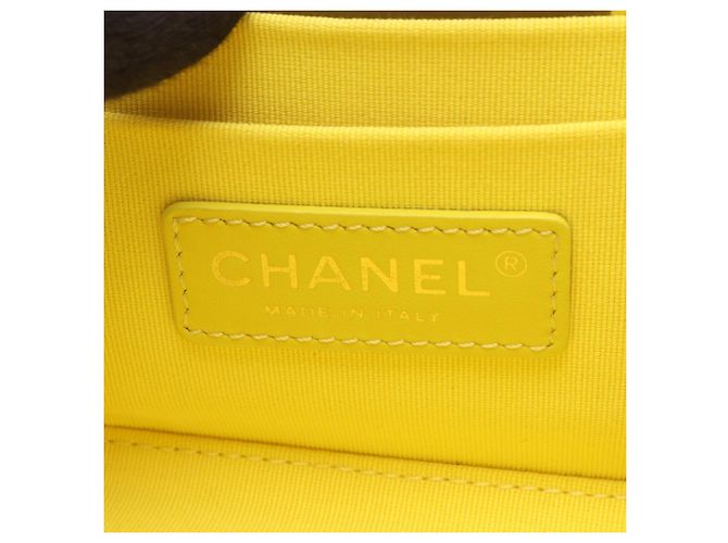 Borsa Chanel Matelassé in pelle d'agnello gialla Giallo - vista 4