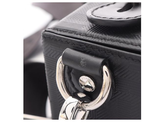 Borsa Fendi Soft Trunk Baguette Zucca Borsa a Tracolla 2-Way Nero - vista 10