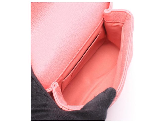 Bolsa de Ombro Chanel Mini Matelassé em Rosa - vista 3