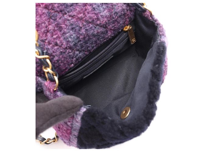Borsa a tracolla Chanel Mini Matelassé Porpora Blu navy - vista 3