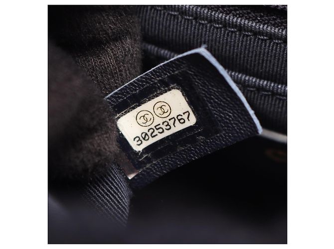 Borsa a tracolla Chanel Mini Matelassé Porpora Blu navy - vista 5