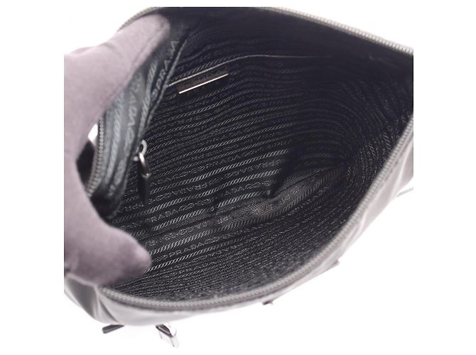 Borsa a tracolla Prada Triangle Plate Nero - vista 3