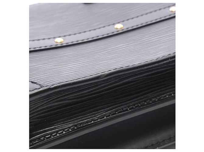 Clutch Trunk Louis Vuitton in pelle Epi nera Nero - vista 6