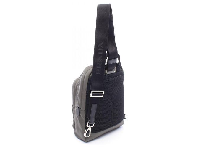 Borsello da vita Prada con logo Triangle Nero Verde - vista 2
