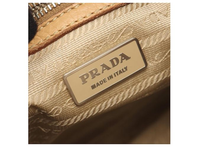 Borsa a tracolla Prada in pelle beige - vista 4