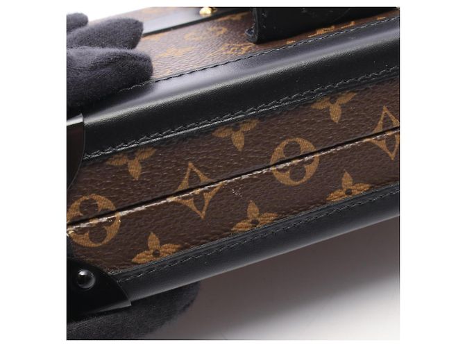 Borsa a tracolla Louis Vuitton Petite Malle Monogram Marrone Nero - vista 6