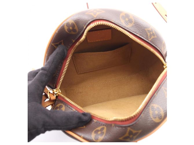 Borsa a tracolla Louis Vuitton Boite Chapeau Souple MM Monogram Marrone - vista 3