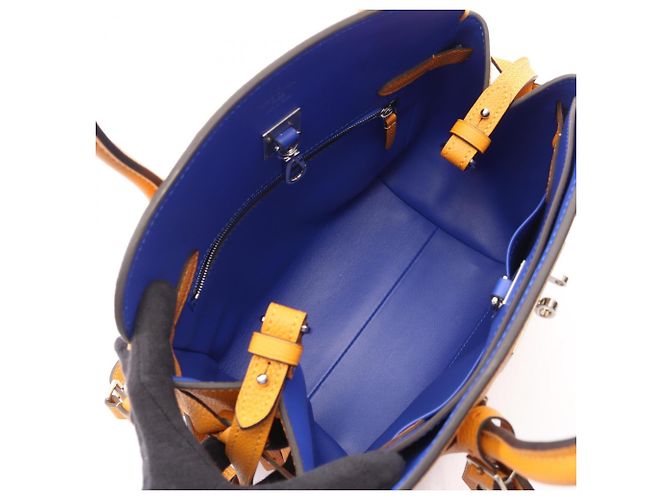 Borsa Louis Vuitton Mira PM Arancione - vista 3
