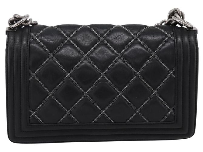 Chanel Boy Flap in vitello matelassé con dettaglio micro catena Old Medium Nero - vista 2