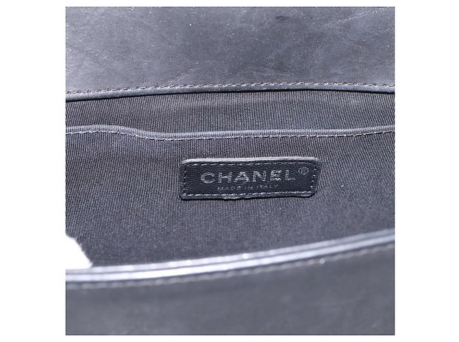 Chanel Boy Flap in vitello matelassé con dettaglio micro catena Old Medium Nero - vista 6