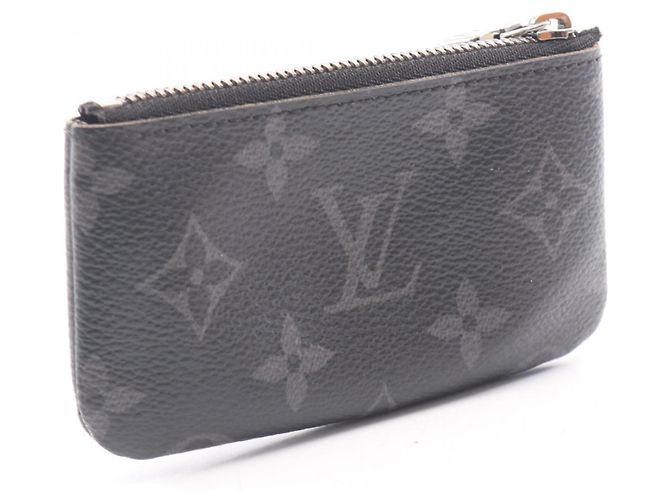 Louis Vuitton Pochette Clé Monogram Eclipse Reverse Wallet Castaño Negro - vista 2
