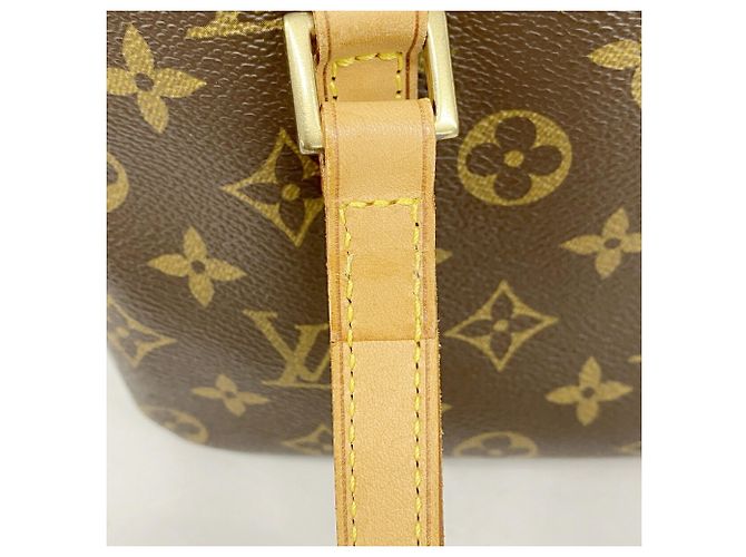 Bolso de hombro Louis Vuitton Monogram Cite MM Castaño - vista 12