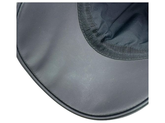 Cappello Louis Vuitton Monogram Shadow Nero - vista 10