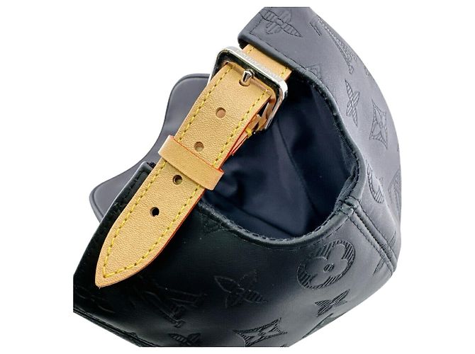 Cappello Louis Vuitton Monogram Shadow Nero - vista 12
