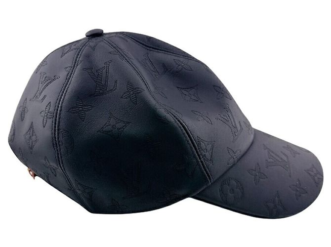 Cappello Louis Vuitton Monogram Shadow Nero - vista 3