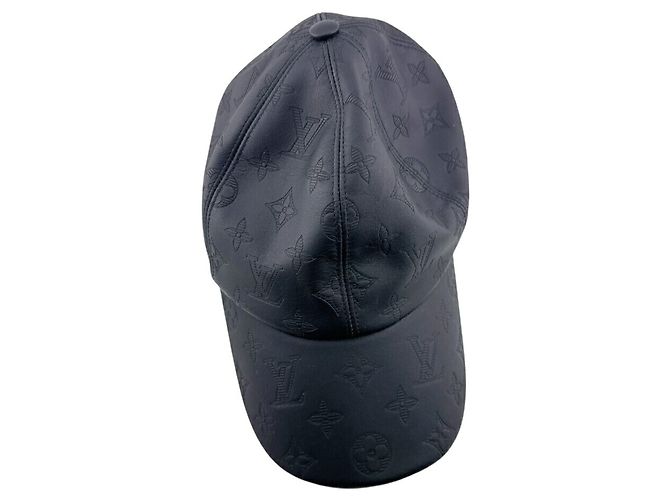 Cappello Louis Vuitton Monogram Shadow Nero - vista 6
