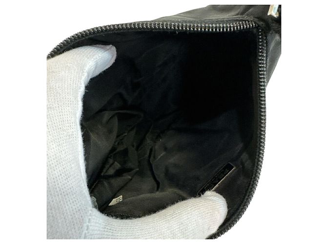 Mini borsa Prada Triangle Plate Pouch Nero - vista 6