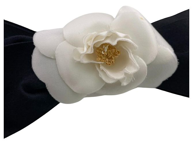 Barrette à ruban Chanel Flower Camellia Noir Blanc - vue 4