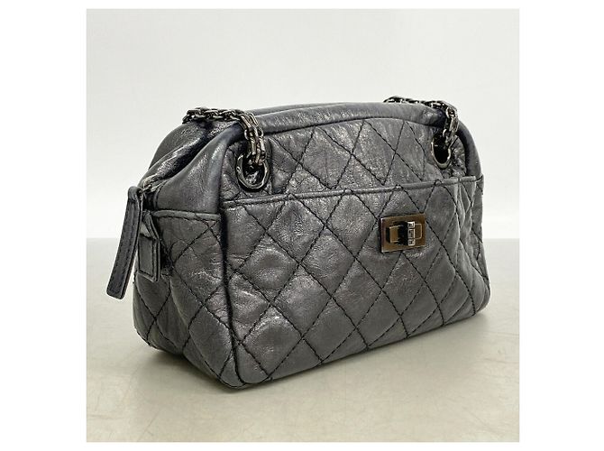 Borsa a tracolla Chanel 2.55 in pelle matelassé nera Nero - vista 2