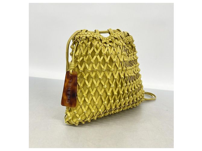 Borsa a tracolla Chanel in pelle verde chiaro - vista 2