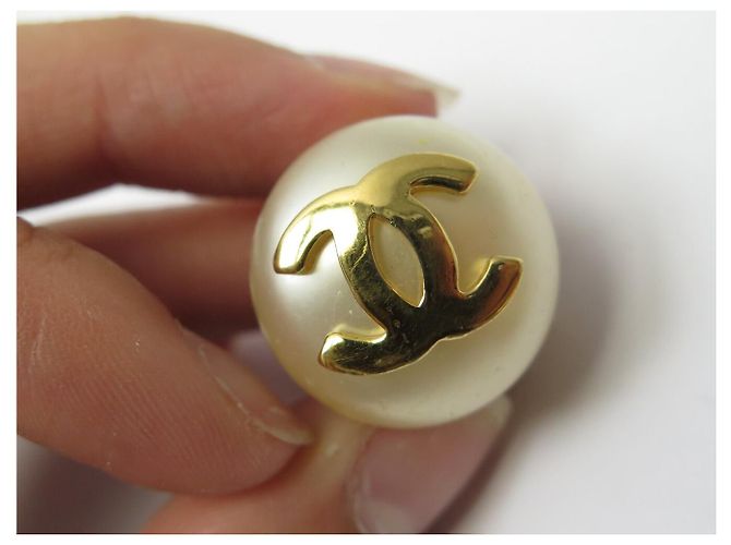 ORECCHINI VINTAGE CHANEL A POMPOLLO PERLE LOGO CC CASTELLANE 1989 EARRINGS D'oro - vista 10