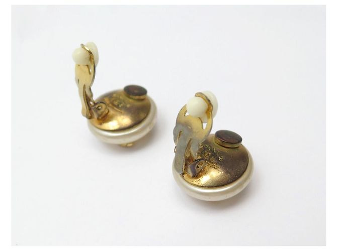ORECCHINI VINTAGE CHANEL A POMPOLLO PERLE LOGO CC CASTELLANE 1989 EARRINGS D'oro - vista 4