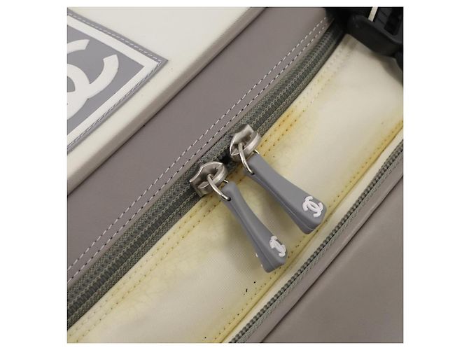 CHANEL Sports Line Backpack White Gray CC - vista 21