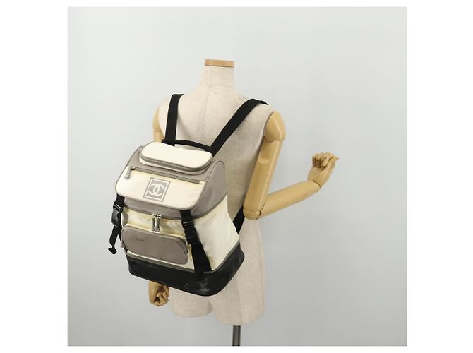 CHANEL Sports Line Backpack White Gray CC - vista 30